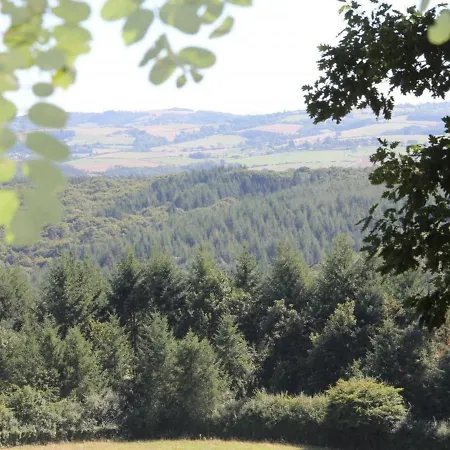 ébreuil, 3 Pièces, 5 Personnes - Fr-1-489-70 *